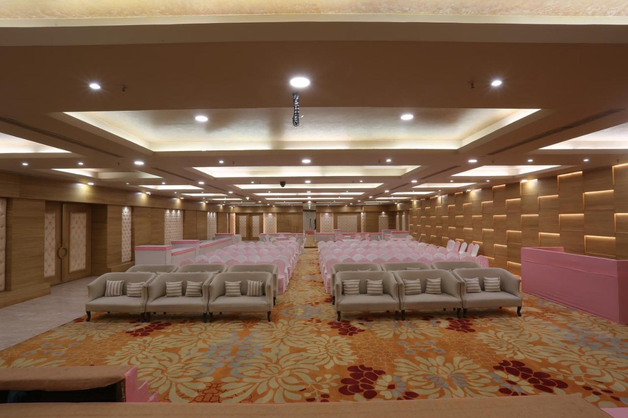 Hotel Ymca International Centre Ahmedabad Exterior foto